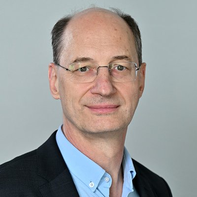 Portraitfoto von Prof. Dr. Ulf Wagner
