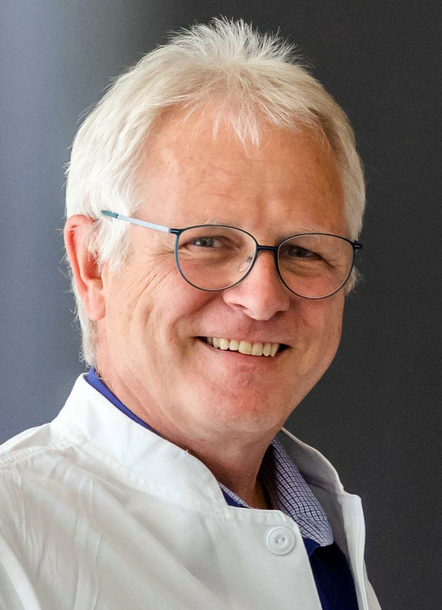 Prof. Dr. Bernhard Manger
